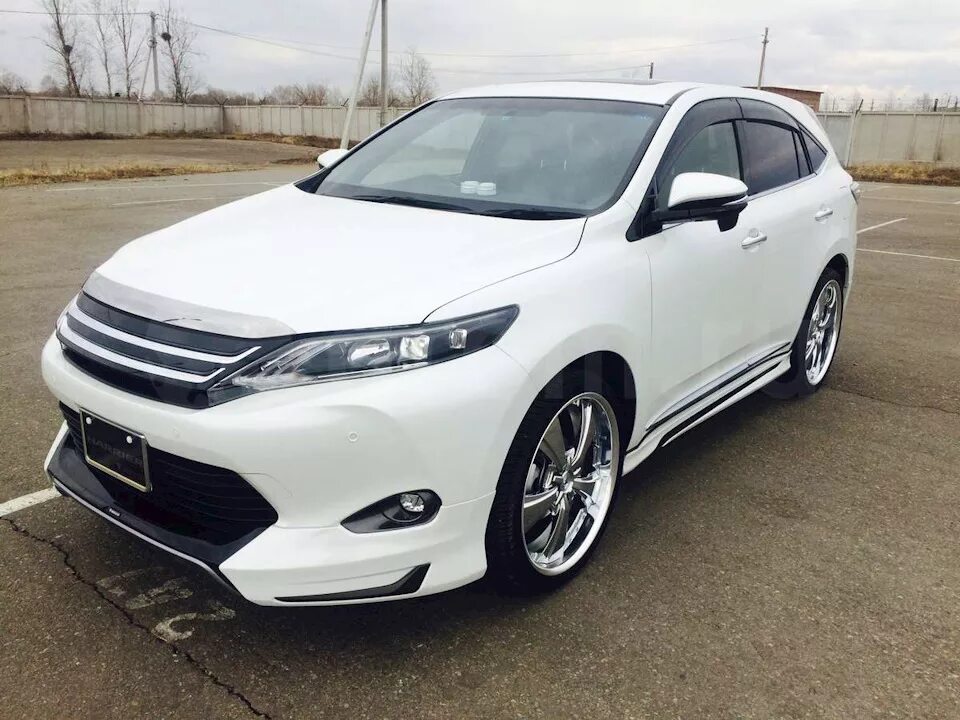 Toyota harrier 65. Toyota harrier 2017. Тойота харриер 65. Тойота харриер обвес моделиста. Toyota harrier 2015.