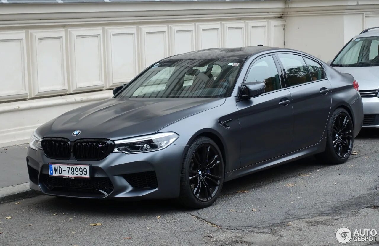 BMW m5 f90 серая. BMW m5 f90 черная матовая. BMW m5 f90 матовая. BMW m5 f90 черный сатин. Матовая м5