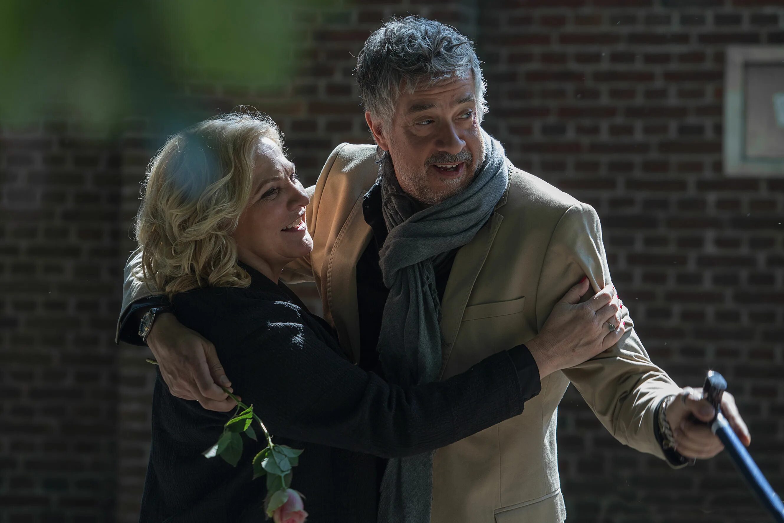 Соседи. Соседи 2014. На тропе войны фильм 2014. Nieuwe buren сериал 2. Соседи.