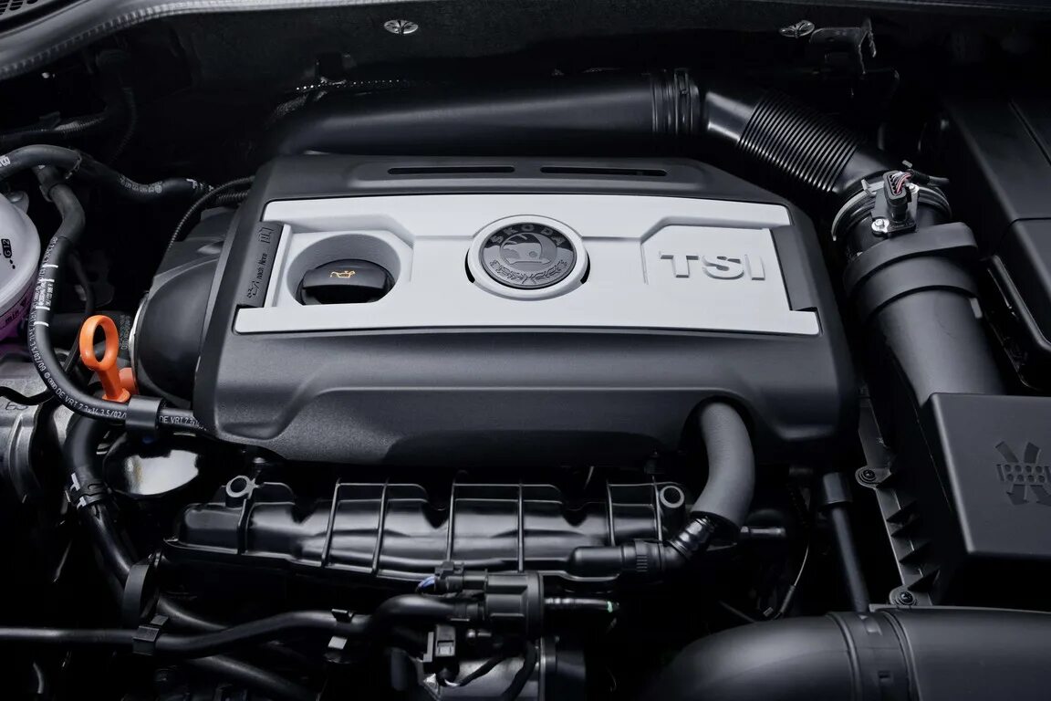 Двигатель шкода 1.8. Двигатель шкода 1.8 tsi. двигатель шкода октавия 1.8 tsi. мотор 1.8 tsi 152. двигатель фольксваген 1.8 tsi.