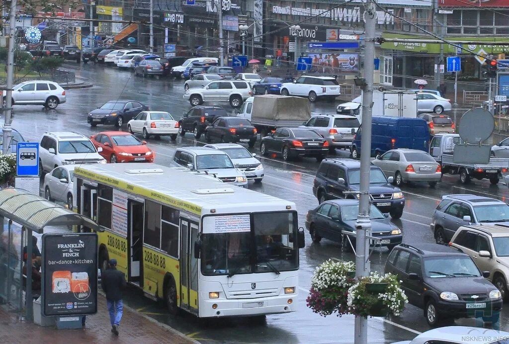 Сайт транспорт новосибирска. Транспорт Новосибирск. Автотранспорт Новосибирск. Общественный транспорт Новосибирск. Городской транспорт Новосибирска.