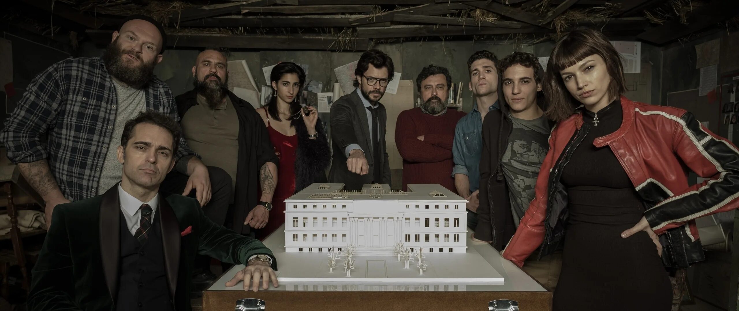 Бумажный дом основан на реальных. La casa de papel сериал. бумажный дом сериал нетфликс. la casa de papel 1-2 сезон. бумажный дом сериал испания.