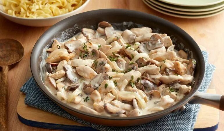 Бефстроганов из курицы Советы по здоровому питанию, Еда, Приём пищи