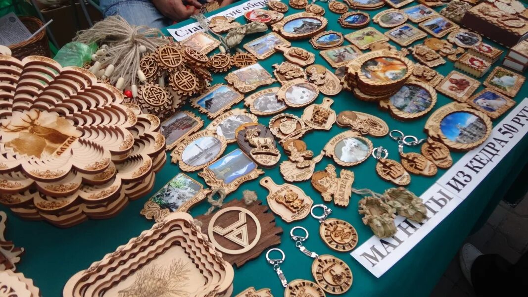 ремесленные изделия. ремесла алтайского края. ремесла алтайского края. сувениры алтайского края. алтай ремесленник белокуриха.