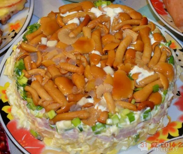 салат перевертыш грибная поляна. салат с грибами перевертыш лесная поляна. грибная поляна с опятами. салат перевертыш грибная поляна с опятами. салат перевертыш грибная поляна с опятами.