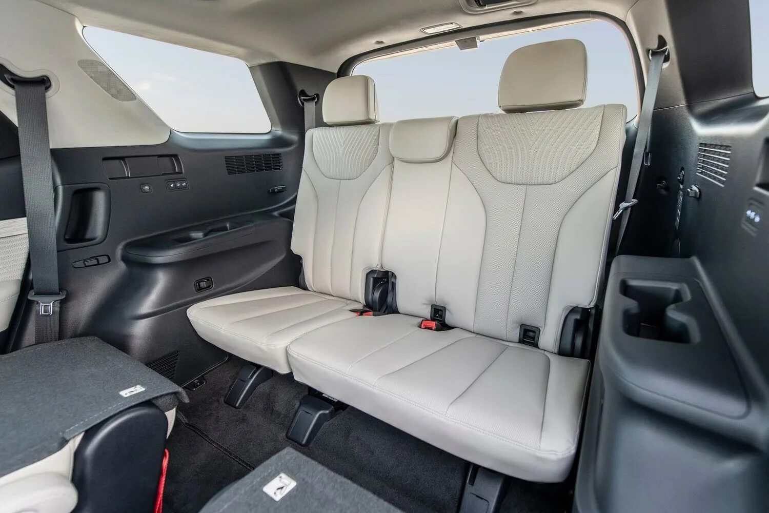 Hyundai 3 ряда. Hyundai palisade 2022 салон. Hyundai ix55 интерьер. Hyundai 3 ряда. Hyundai palisade 2022 интерьер.