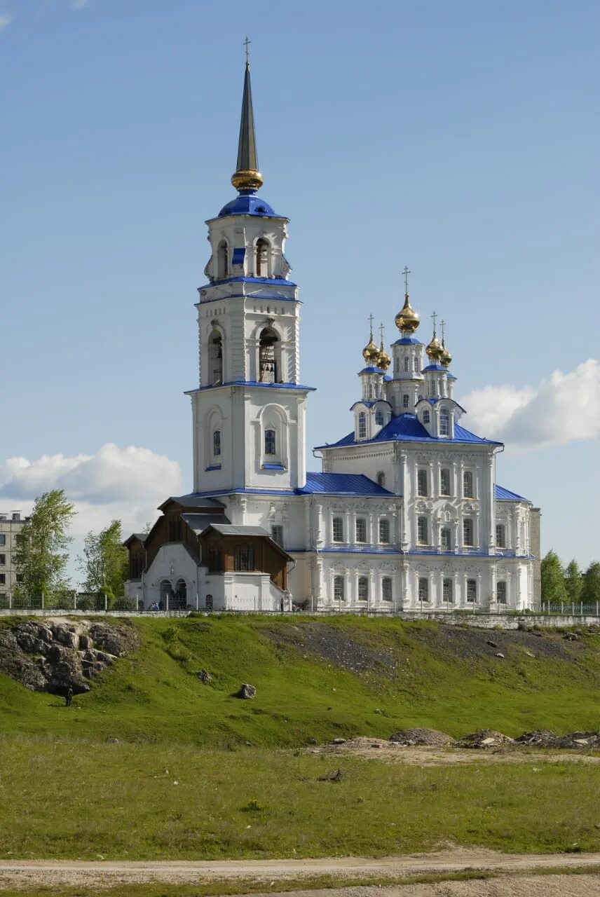 Город Североуральск. Церковь Североуральск. Североуральск Петропавловская Церковь. Североуральск Свердловская.