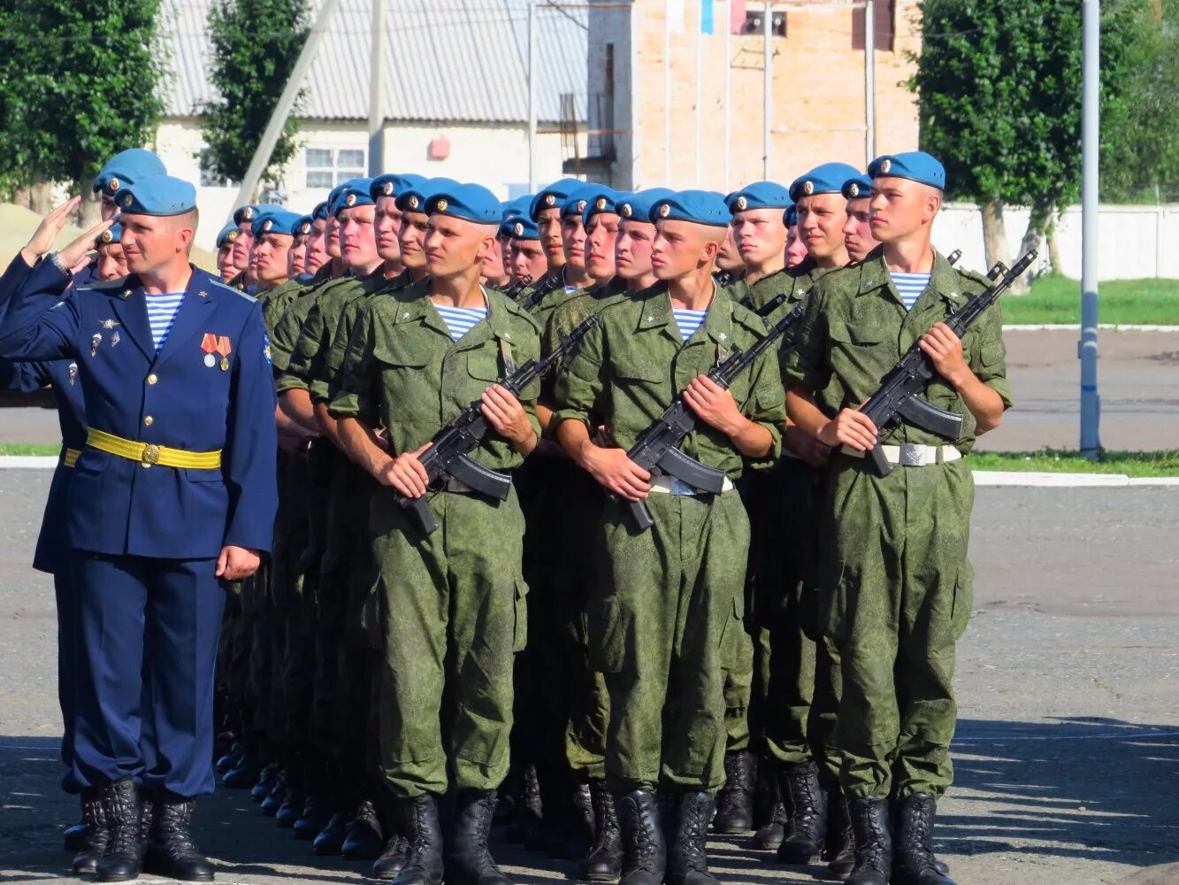 Омский учебный центр. Омск 242 учебный центр воздушно-десантных. 242 Учебный центр ВДВ. 242 УЦ ВДВ Омск. Полигон 242 УЦ ВДВ.