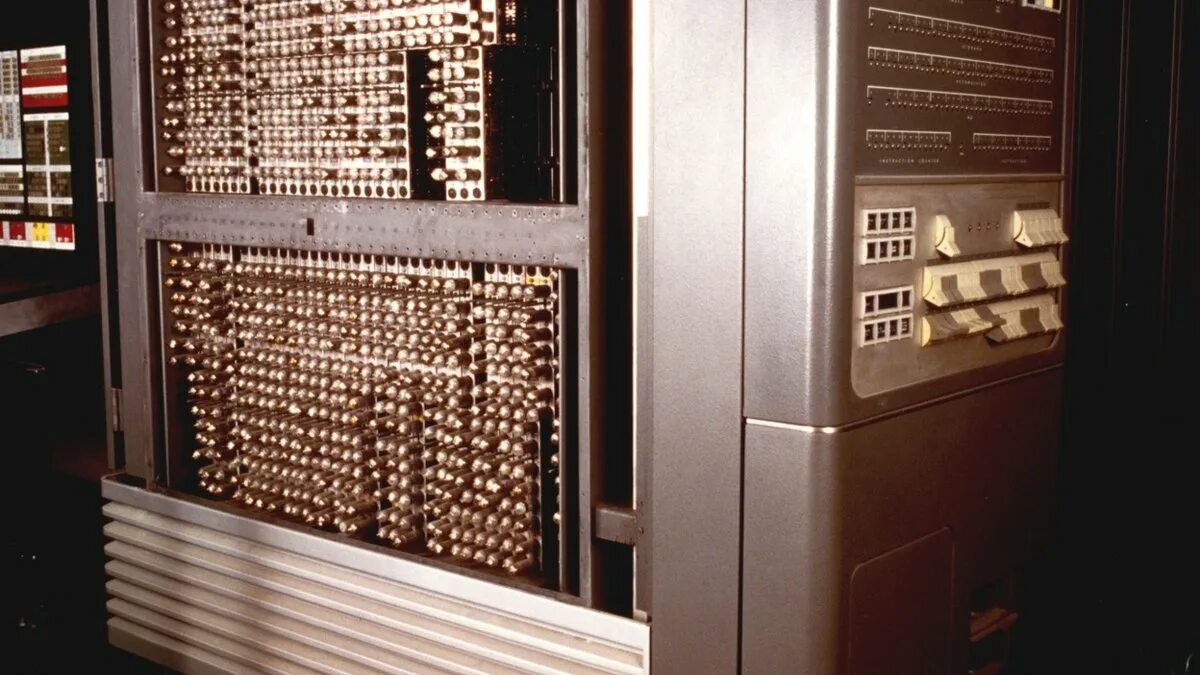 Модель ibm pc 5150. Первого ibm pc(модели ibm 5150),. Модель ibm pc 5150. Первый персональный компьютер ibm 5150. Первый компьютер ibm.