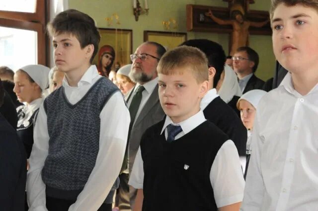 Православная гимназия радонеж в ясенево. Православная гимназия радонеж в ясенево. Гимназия радонеж. Радонеж логотип. Гимназия радонеж.