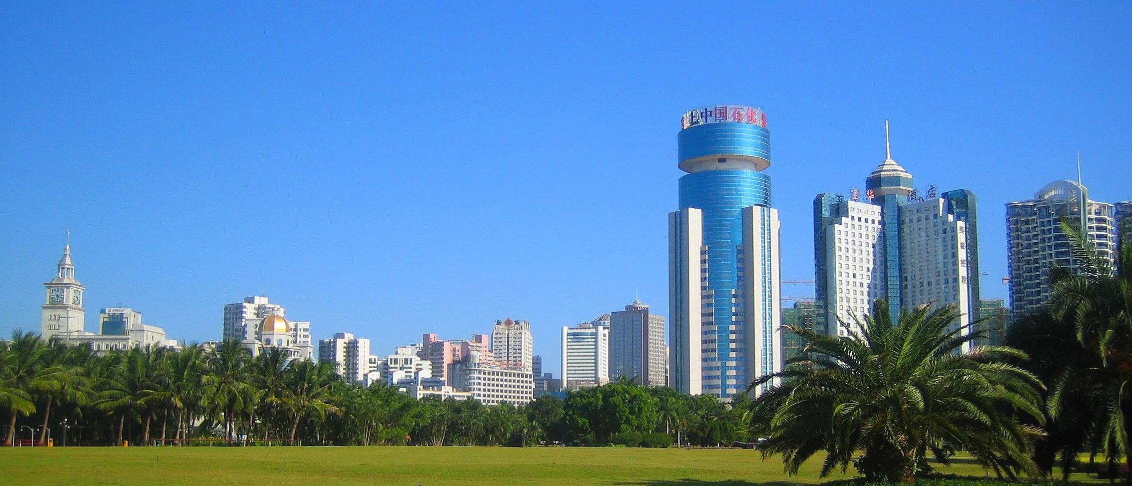 Haikou город в китае. Хайкоу хайнань. Хайкоу хайнань. Южно китайское море хайнань. Хайкоу хайнань.