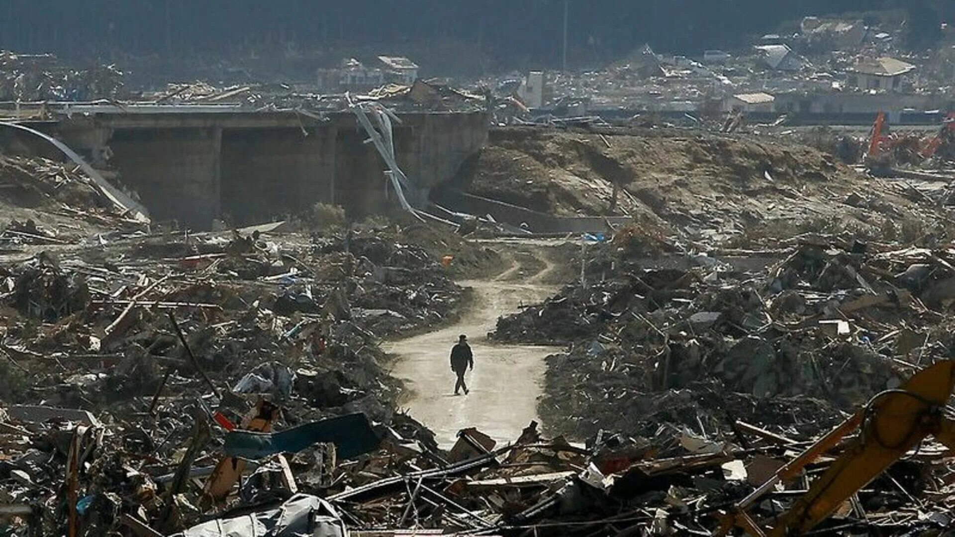 Период катаклизмов. ЦУНАМИ В Японии в 2011. Катастрофа в Японии 2011. Фукусима землетрясение и ЦУНАМИ. Землетрясение в Японии 2011.