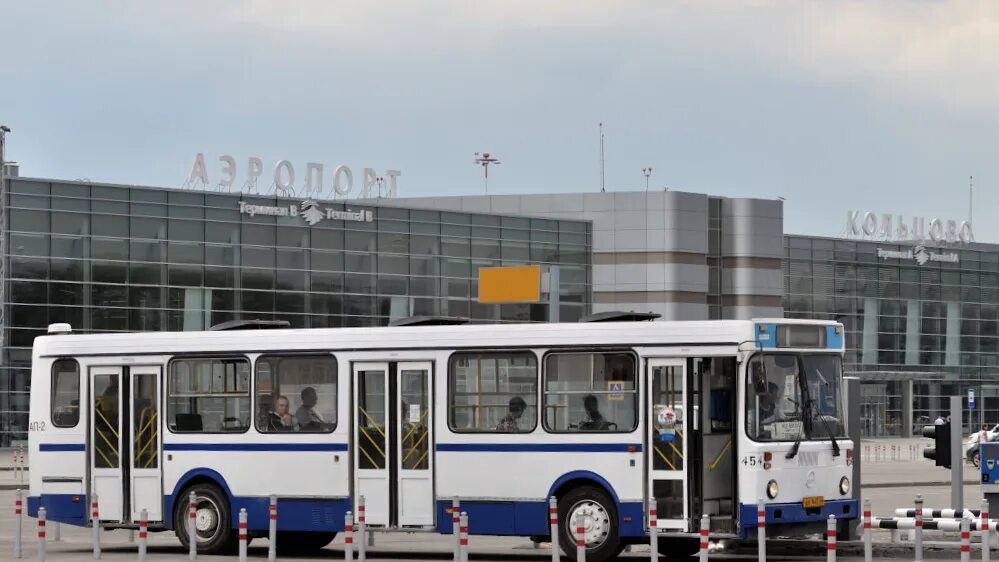 Кольцово автобус. Аэропорт кольцово автобус. Автобус в аэропорт екатеринбург. Автобус в аэропорт екатеринбург. Автобус "аэропорт".