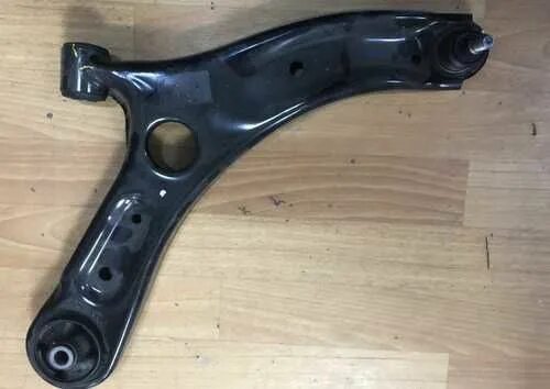 Новая оригинальная правая. Крыло заднее левое polo sedan. 54500-2m000. Крыло правое оригинал на рено каптур. Крыло правое поло седан 2016.