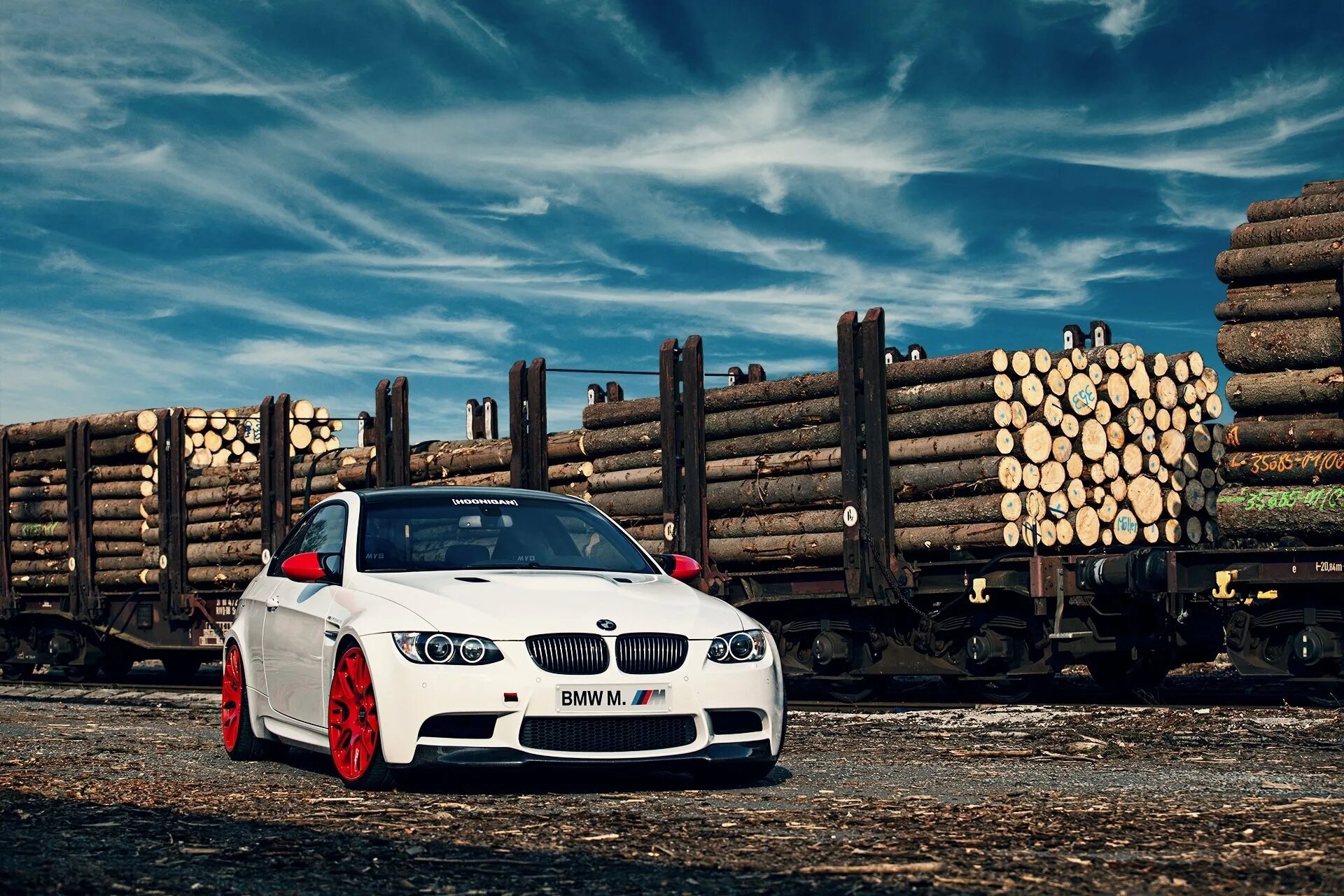 Мод пак бмв. Bmw m3 hd. bmw m3 1366x768. белая bmw 4k. обои бмв.