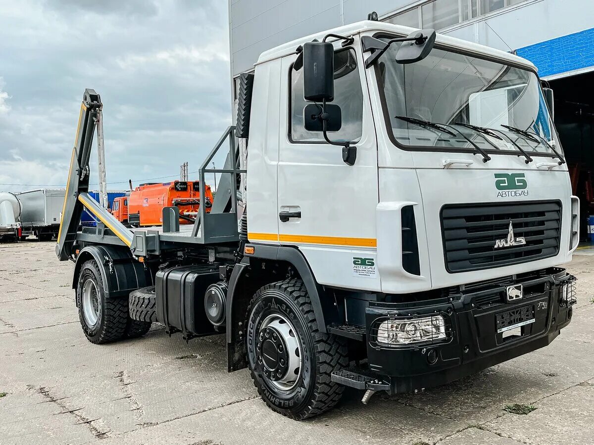 Автомобиль маз-63122j-8535-030. Новый маз тягач 2022. Новый маз бункеровоз. Маз 2022. Маз 2022.