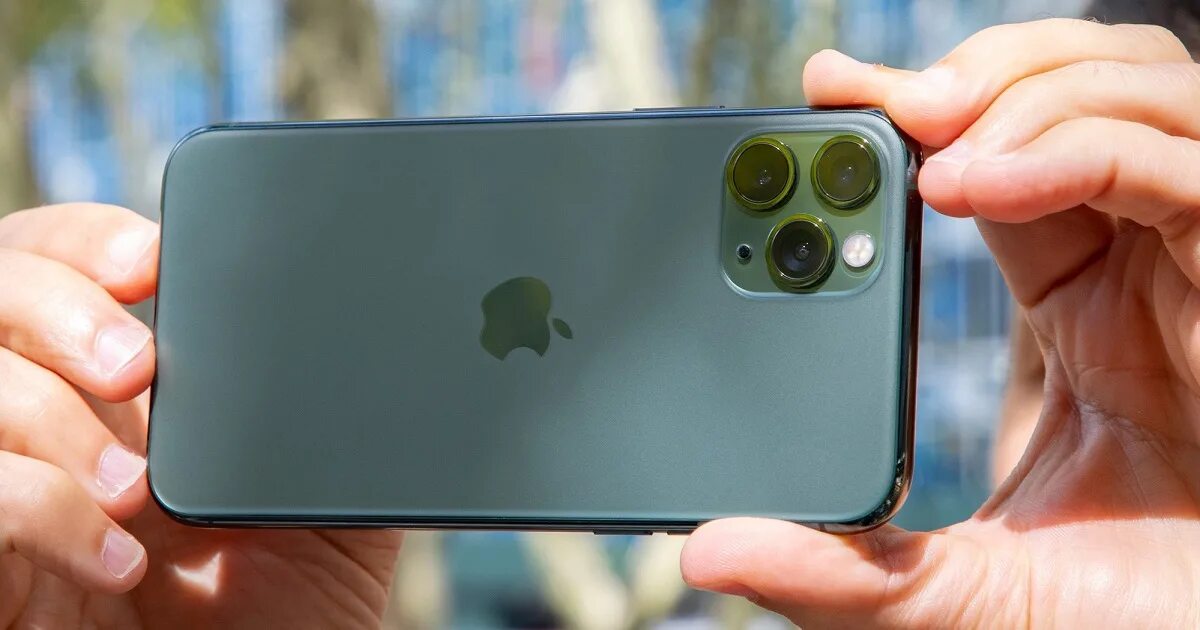 Айфон 11 про россия. Iphone 11 Pro Max Green. Iphone 11 Pro. Iphone 11 Pro Green. Айфон 12 про Макс зеленый.