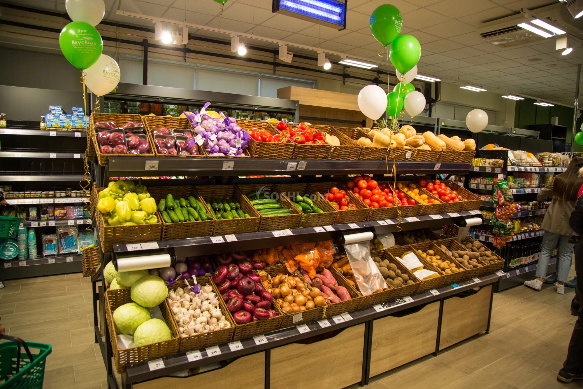 Адреса фото магазинов. ВКУСВИЛЛ Сочи. Магазин здорового питания. Сеть магазинов здорового питания в Москве. ВКУСВИЛЛ овощи.