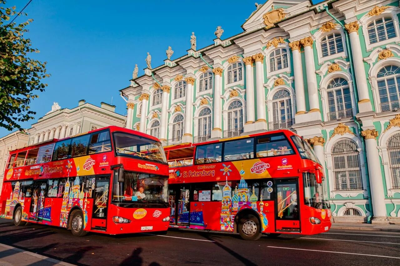 Экскурсионные автобусы в санкт петербурге. City Sightseeing Санкт-Петербург. Hop on Hop off Санкт-Петербург. Автобус City Sightseeing Санкт-Петербург. Экскурсионный автобус по Санкт Петербургу.