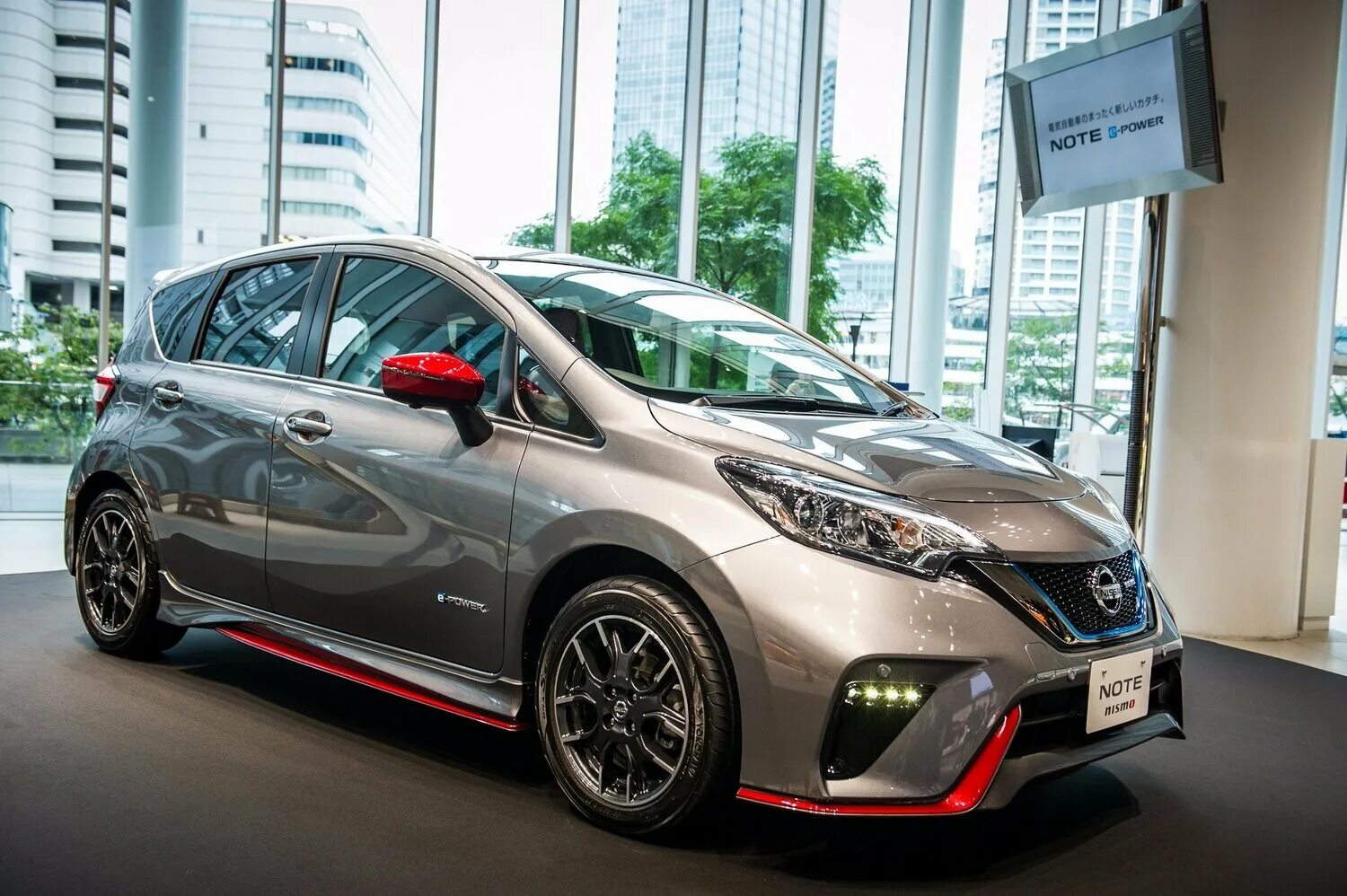 Note e power 2018. Nissan note e-power nismo. nissan note 2017 гибрид. nissan note e-power 2017. nissan note e-power 2018.