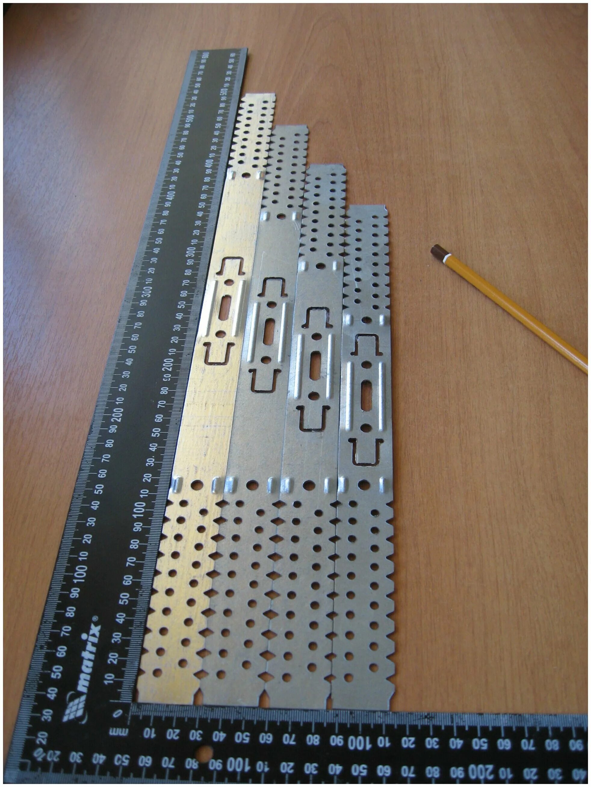 Размер потолочных подвесов для гкл. Удлиняем прямые подвесы. Прямой подвес кнауф 200мм. Подвес прямой удлинённый для профиля 60х27 600. Подвес прямой 60х27 кнауф удлиненный.