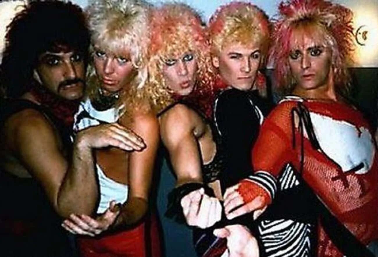 Название групп 70. King Cobra группа. США рок группы 80-х. Wasp группа 80х. Рок группы из 80х американские.