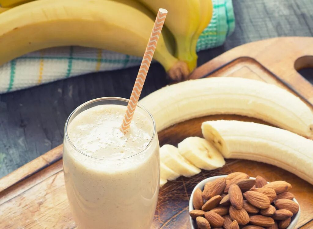 Banana protein milkshake