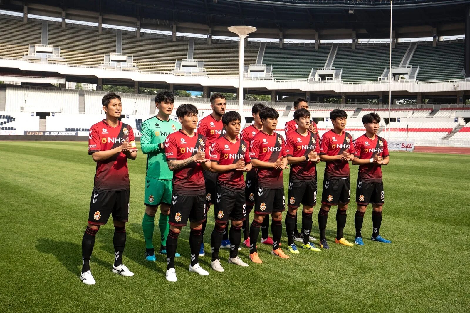 Ансан южная корея. Ансан банволь. South Korea FC. South Korea Football Club.