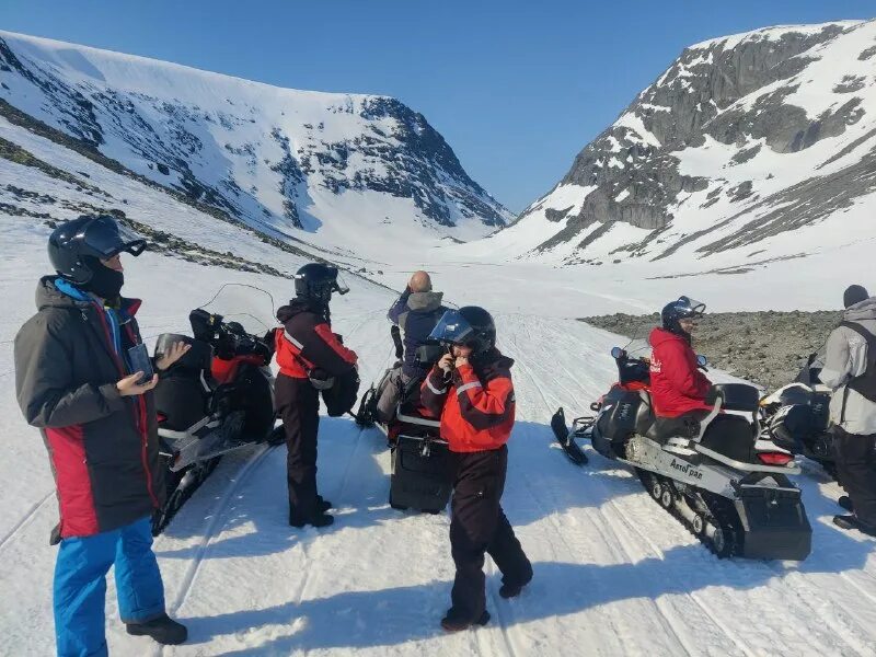 Кольские экспедиции. Кольские экспедиции. Кольский полуостров сверху. Кольский полуостров экспедиция. Зимник краснощелье ловозеро.