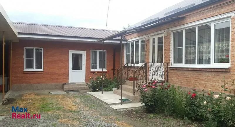 Дома в беслане. Домик в ардоне. Авито северная. Беслан правобережная правобережная улица. Алагир северная осетия ленина 112а дом.