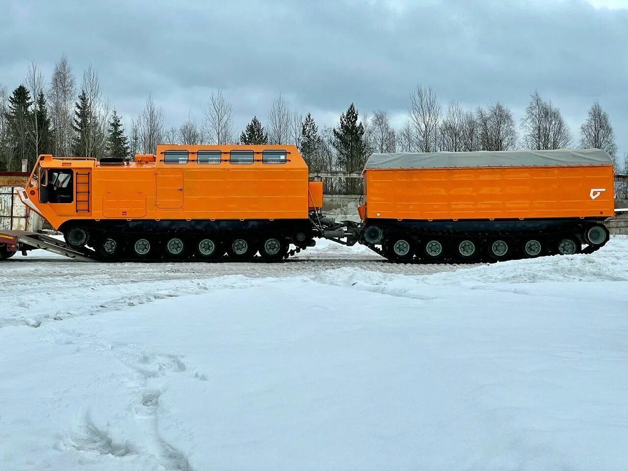 Гусеничный вездеход дт-30п витязь. Снегоболотоход дт 30. Вездеход дт 30. Вездеход дт 30. Тягач витязь дт 30.