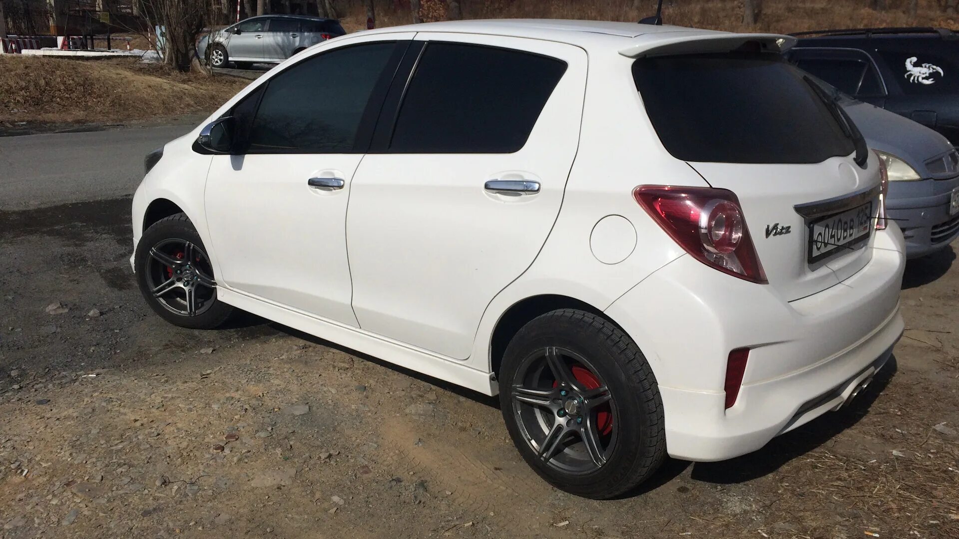 Toyota vitz 1 поколение 16 литье. Литье на витц. Литье на витц. Литье на тойота витц 2005. Литье на витц.