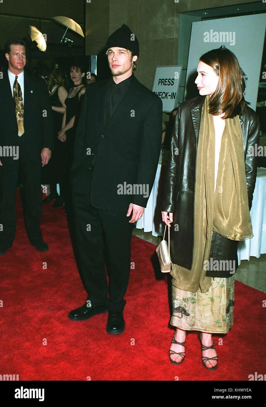 Питт и клэр. Claire forlani brad pitt. клэр форлани и брэд питт. клен фоларни и бредпит. брэда питта и клер форлони.