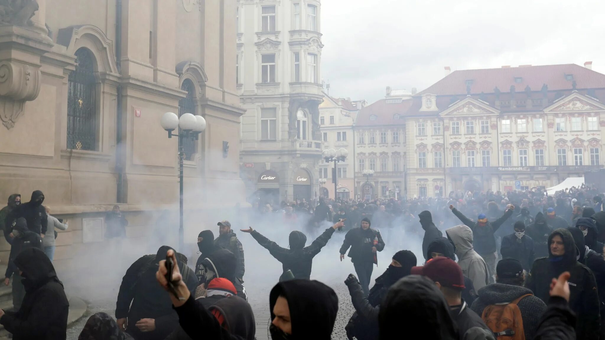 Протесты в чехии 2022. Чехия новости на русском языке сегодня. Митинг в чехии. Вацлавская площадь в праге манифестация в 1989 году. Компартия чехословакии.