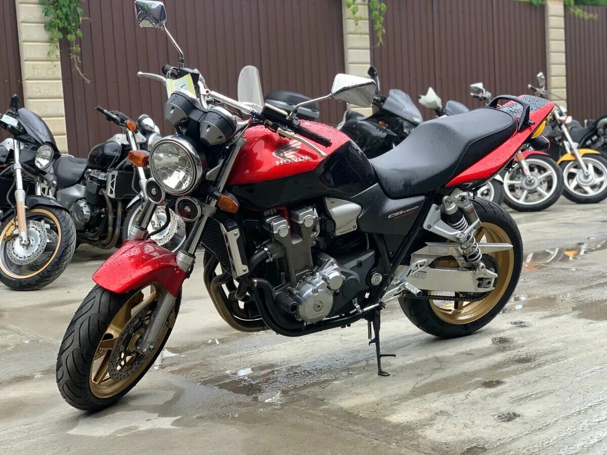 кавасаки zx10r 2004. мотосалон япония хонда. 250 кубиков. Honda vtr 1000. мото мото 250 кубов.