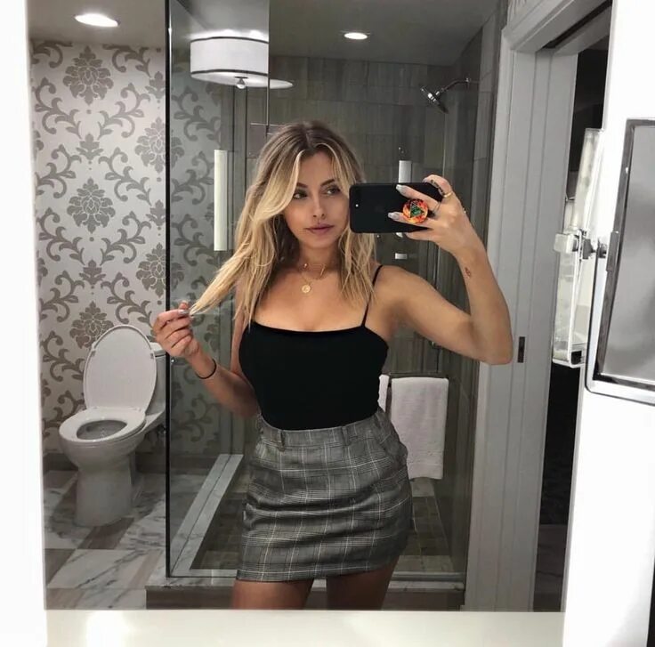 Коринна корф. Коринна корф. Корина копф онлифанс. Копф corinna. Коринна корф.