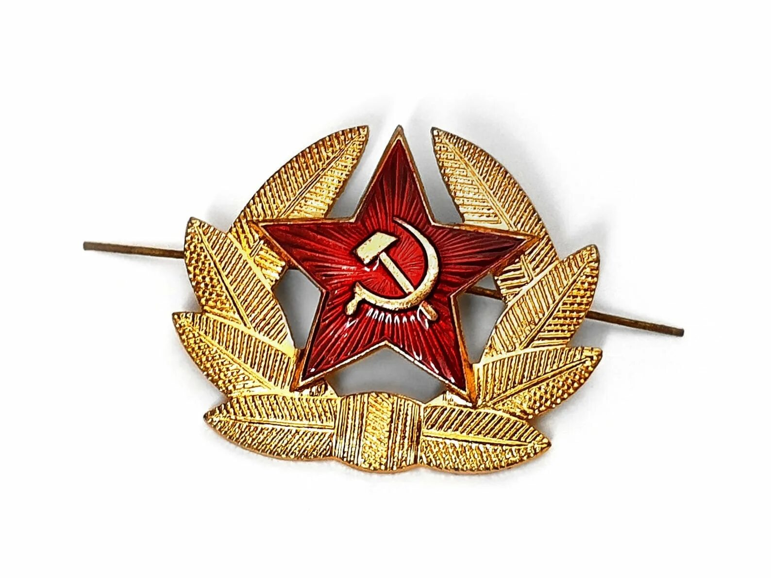 Купит военные знаки. Звезда кокарда Советской армии. Военные значки. Советские военные значки. Советские солдатские значки.