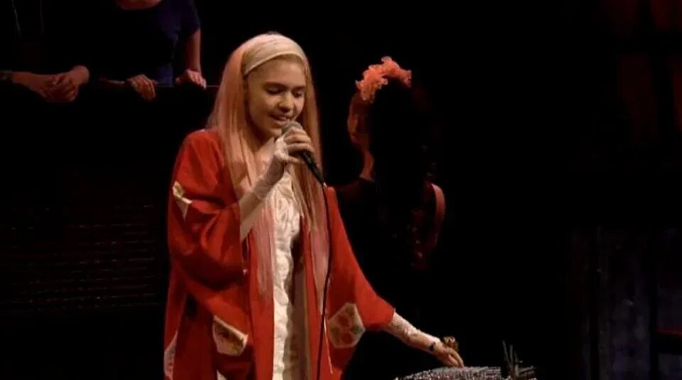 Genesis grimes текст. Grimes genesis. grimes genesis концерт. grimes genesis live. @shaharakiri:genesis-grimes.