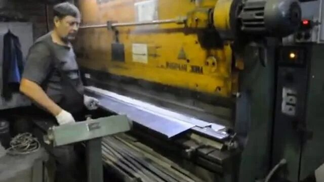 Работа листогибочного пресса