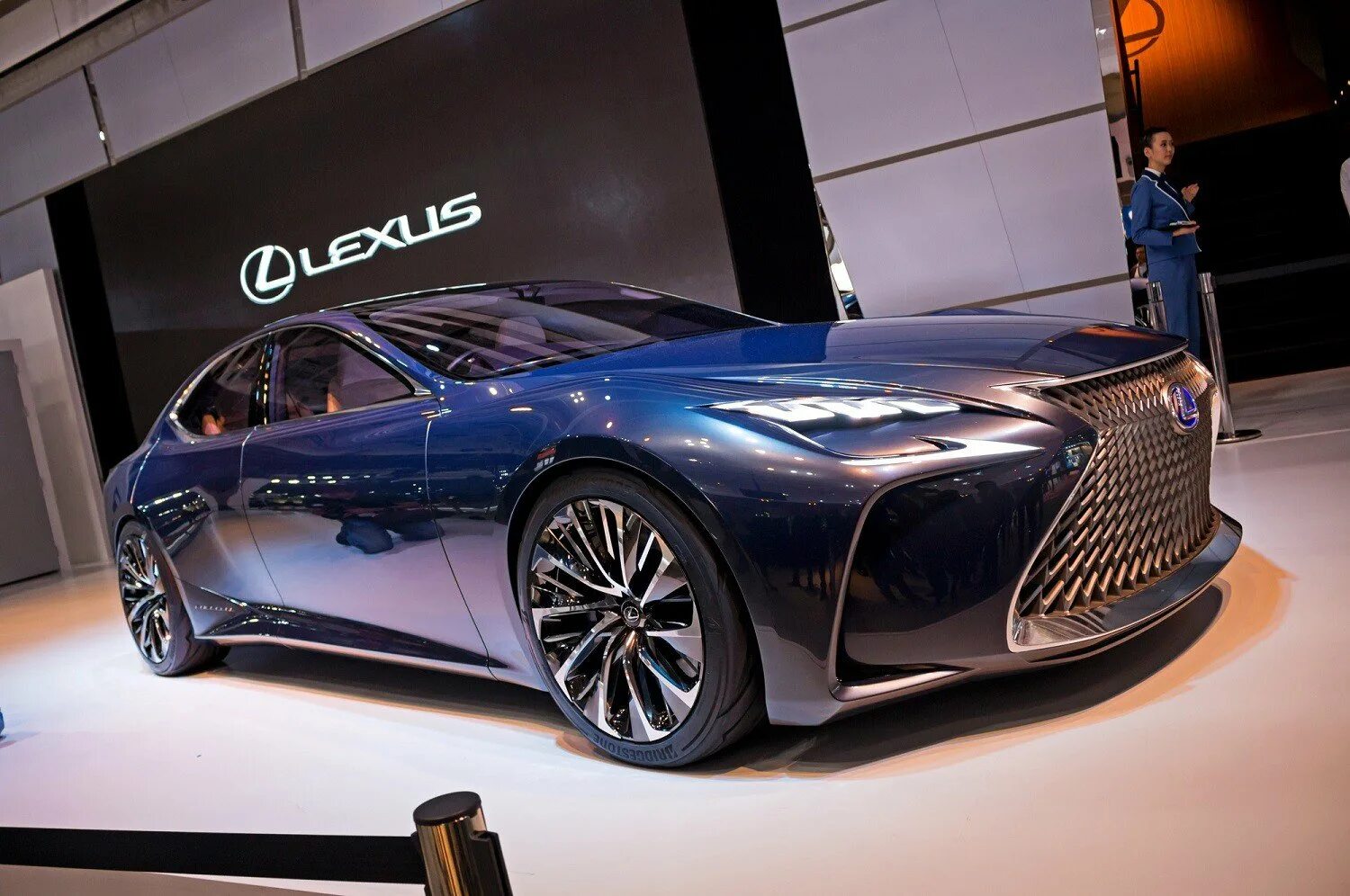 Лексус новая модель. Lexus LF-FC. Lexus 2020 Sport LF. Седан Лексус концепт LF-FC. Лексус премиум класса 2020.