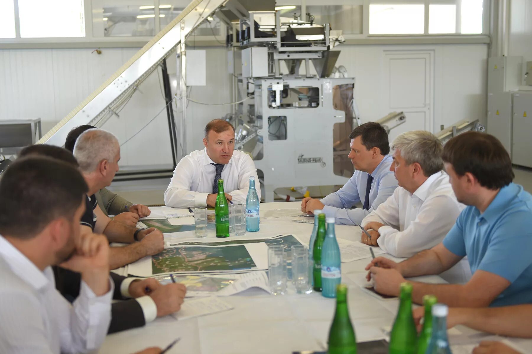 сб агро. ооо фирма "комплекс-агро". комплекс агро майкоп официальный сайт. заводы майкопа. замминистра сельского хозяйства республики адыгея майкопский район.