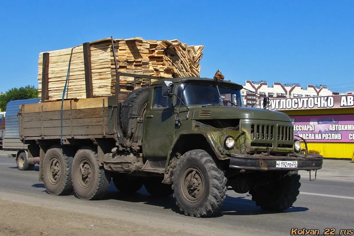 Зил 131 алтайский. ЗИЛ 131 военный. ЗИЛ 131 военный лесовоз. ЗИЛ 131 22. ЗИЛ 131 Гражданский.