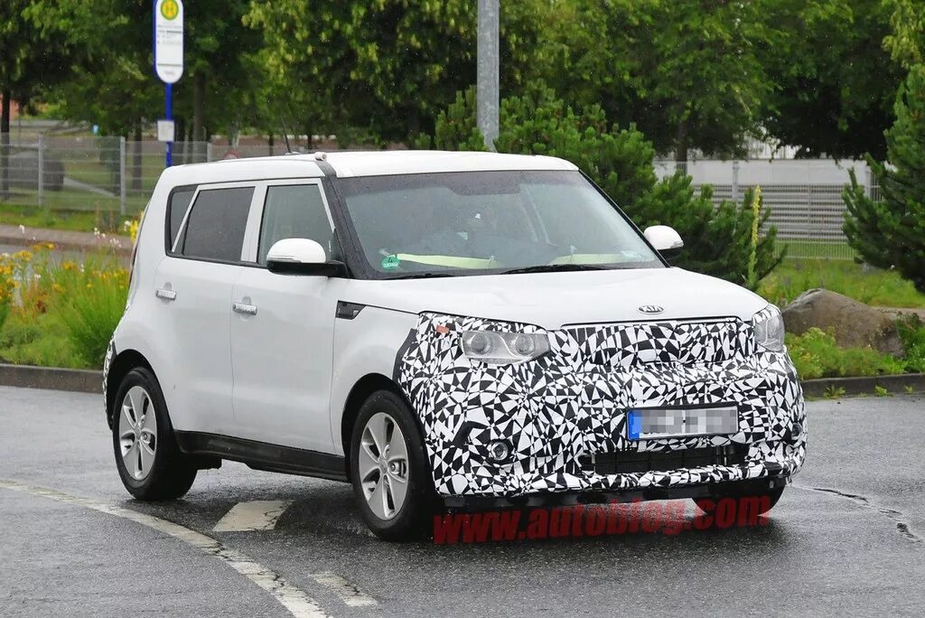 Кия электро. Электрический Kia Soul. Киа соул гибрид. Киа соул электро. Kia ev 800.