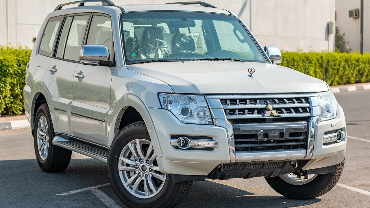 Mitsubishi pajero v6. Mitsubishi Pajero 2020. Митсубиси ПОДЕРО 2020. Mitsubishi Pajero 4 2020. Митсубиси Паджеро GLS 3.8.