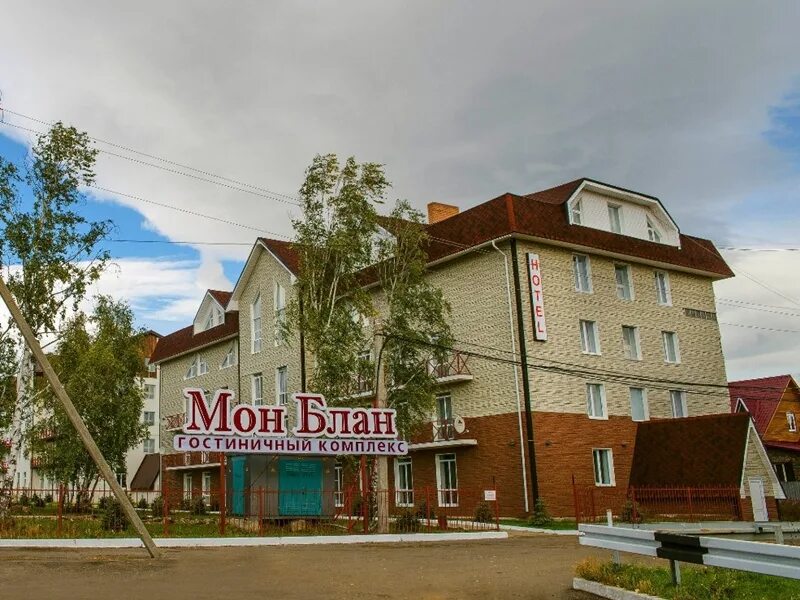 Банное башкирия. Отель монблан банное озеро. Монблан банное. Жк монблан банное. Банное зеленая поляна монблан.