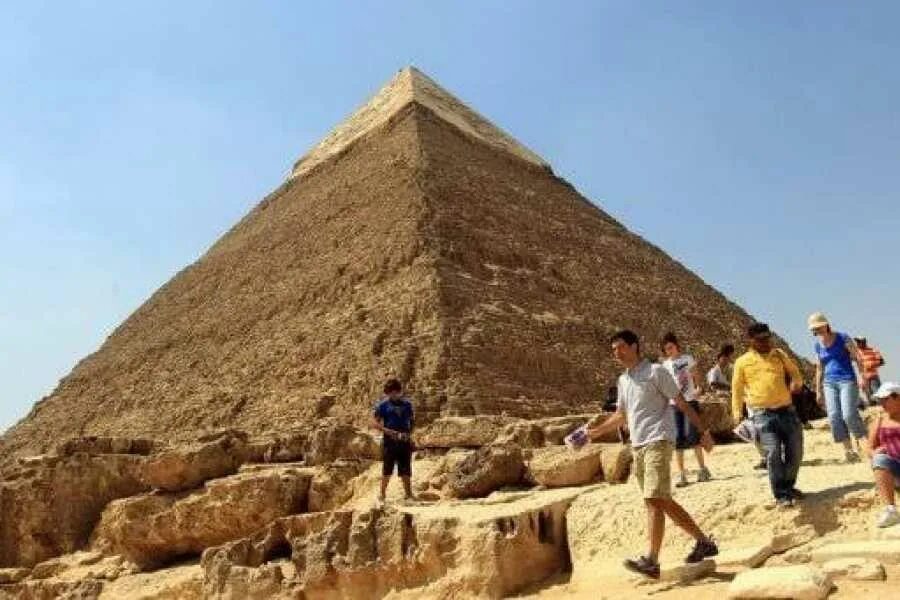 Tips for tourists a town of pyramids