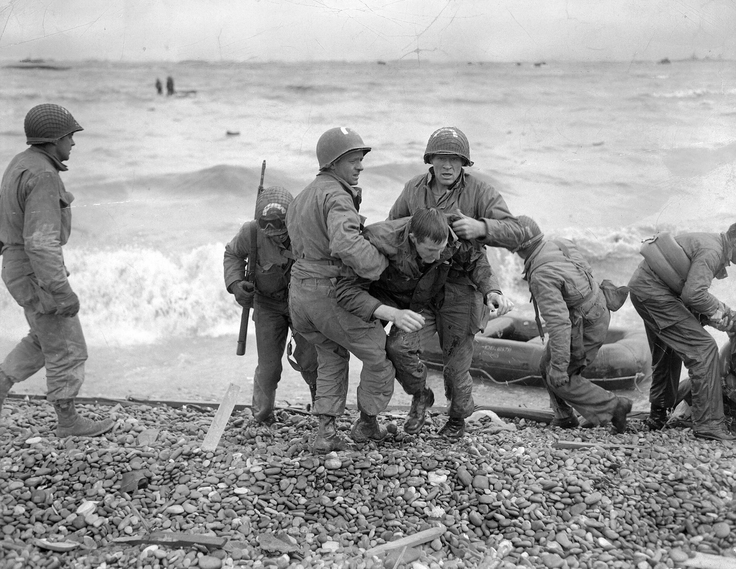 Высадка 1944 года. Нормандия 1944 высадка союзников. Высадка десанта в Нормандии в 1944.