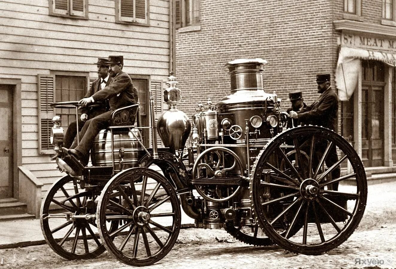 Картинки первый первая первое. Первый паровой автомобиль Эммануэль Нобель. Паровой автомобиль 1910. Автомобиль с паровым двигателем 19 век. Паровой экипаж Гурней.