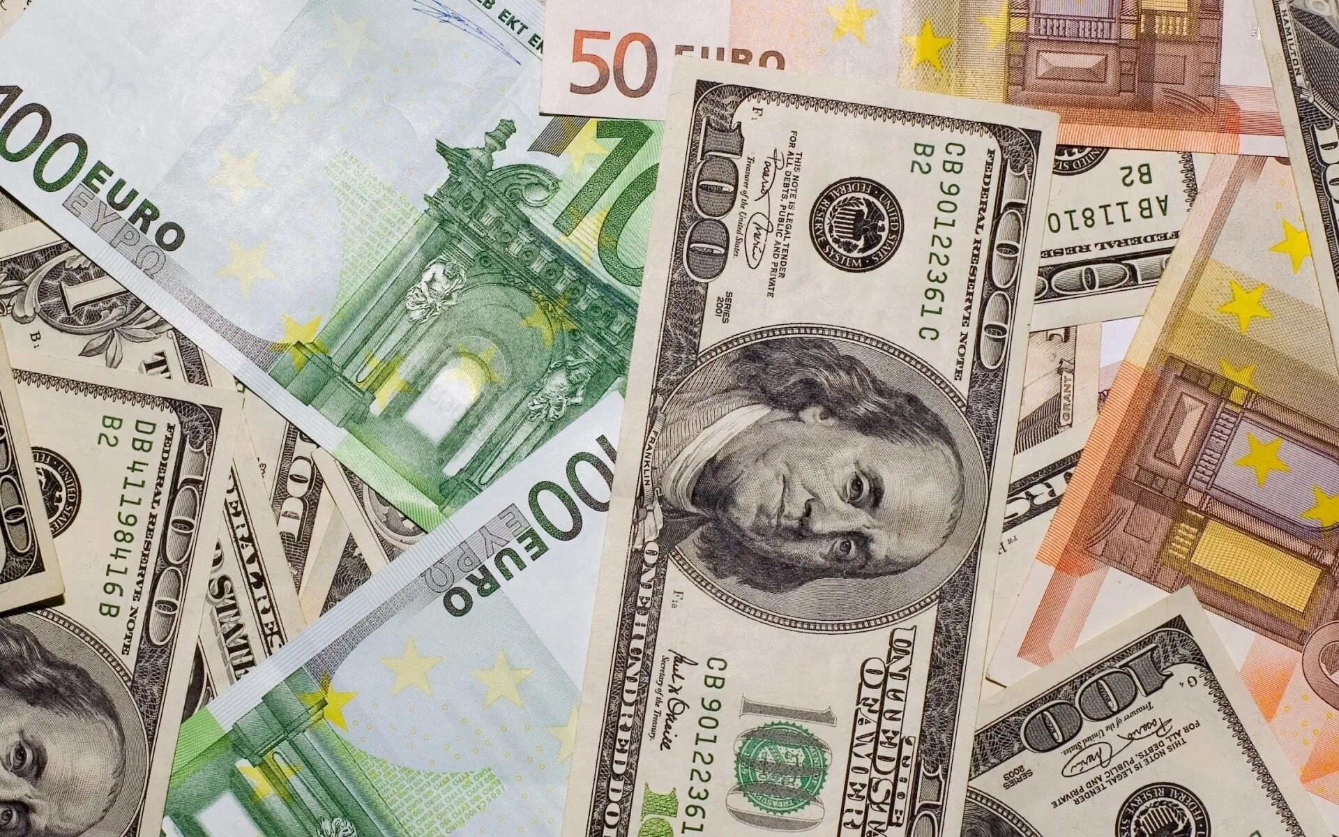 Деньги с доллара на рубли. Деньги доллары. Деньги евро доллары. Обои деньги. Деньги доллары картинки.