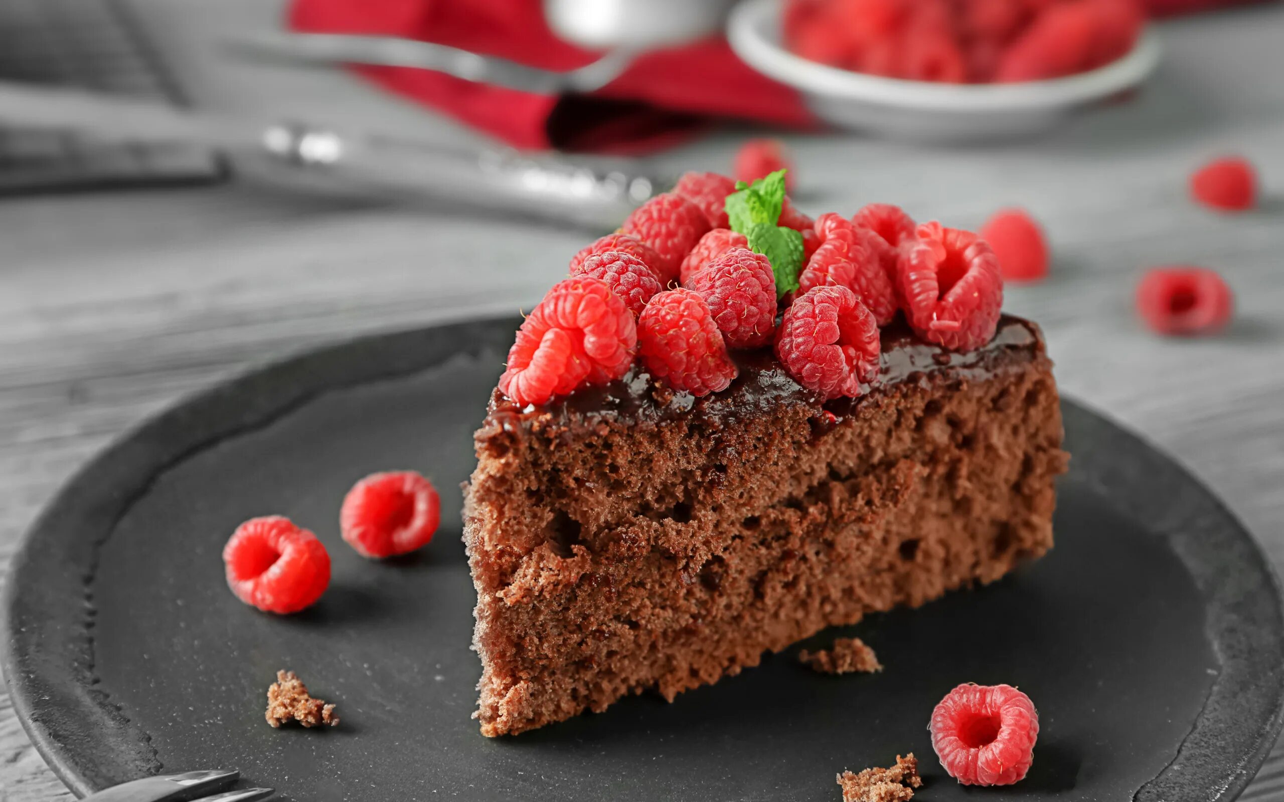 Торт пирожное. Красивый кусок торта. Аппетитный кусочек. Красивые десерты. Аппетитный кусочек.